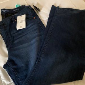 Revery Mid-Rise, Slim Boot, Jeans, New with Tags, 18W, New with Tags